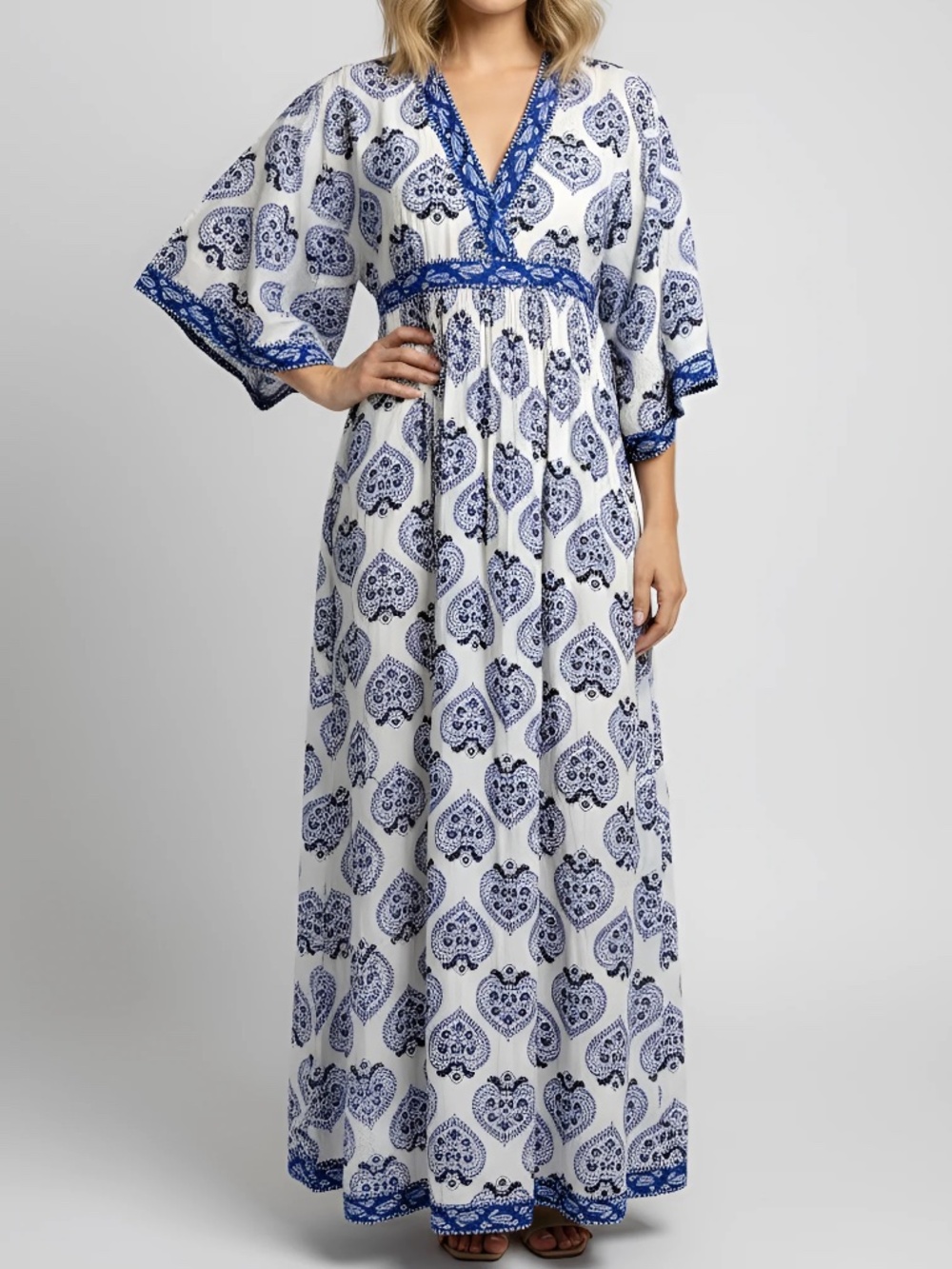 La Place, Vintage Kaftan - Revolving Heart Print in White and Navy w/ silver (M)